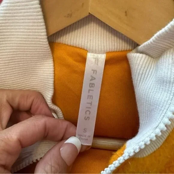 Fabletics Mallory Fleece Pullover Women’s Size Small Yellow/Tan - Picture 12 of 13
